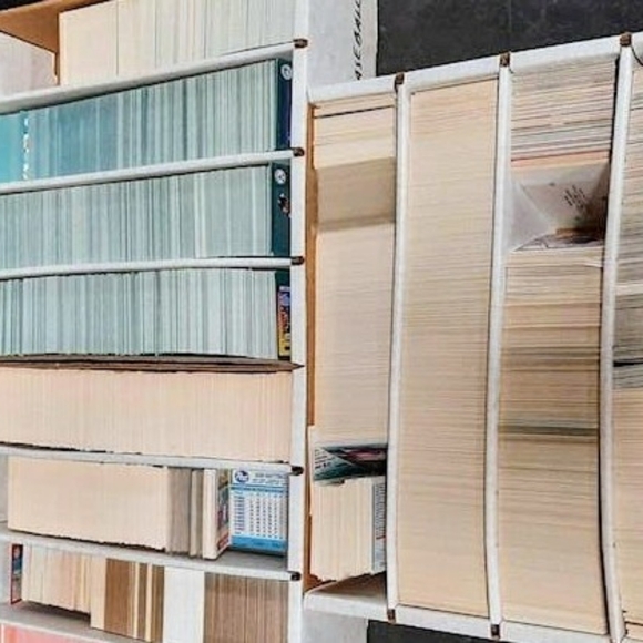 100 NFL Football Cards Box Pack Lot Unsorted - Picture 3 of 5